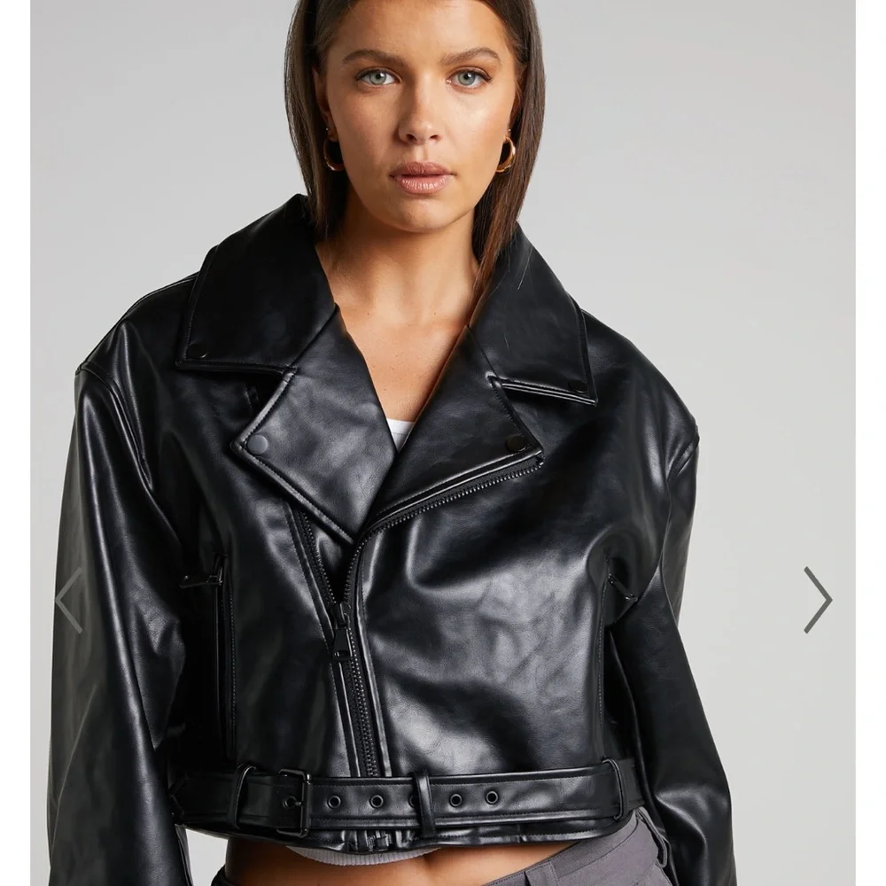 LIONESS - STATEN ISLAND JACKET IN BLACK - Picture 2 of 16